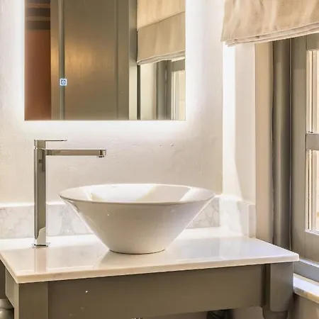 House Of W * Valletta