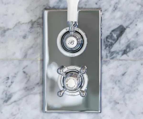 Apartment House Of W *