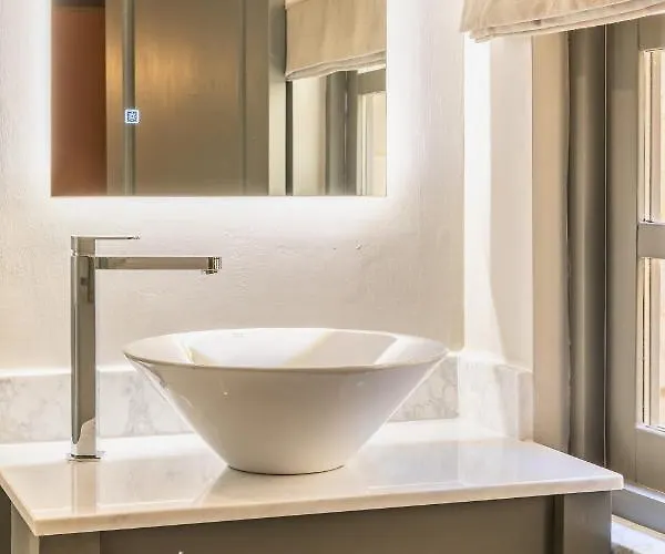 House Of W * Valletta