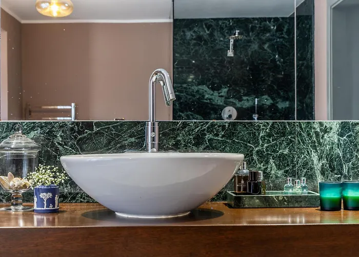 Apartment House Of W *